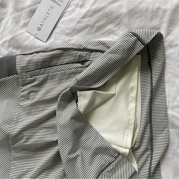 Athleta Striped Skort in Gray and White - Picture 4 of 4